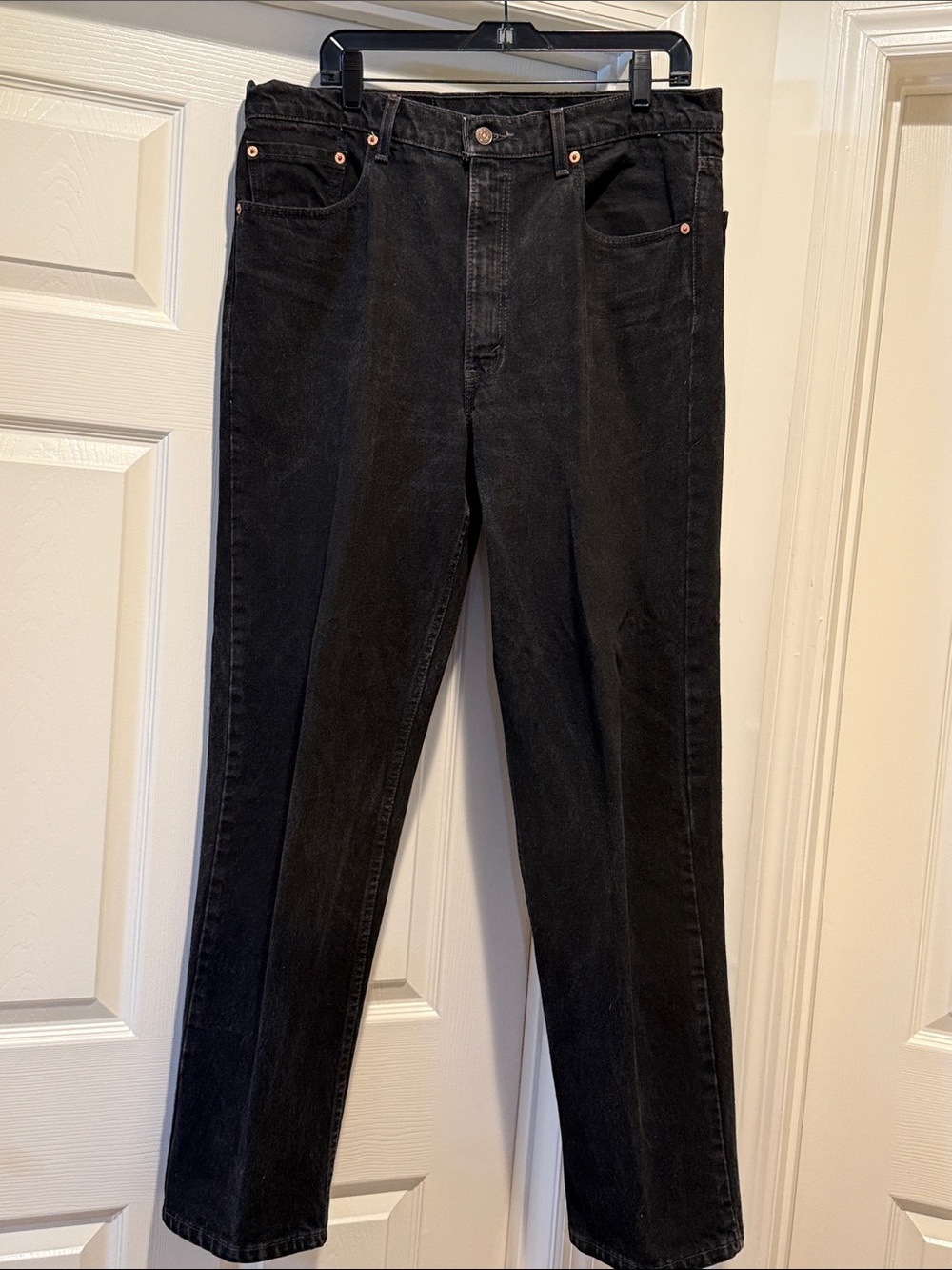 1997 USA Vintage Levi's Black Relaxed Straight Jeans Excellent Condition 38W 32L